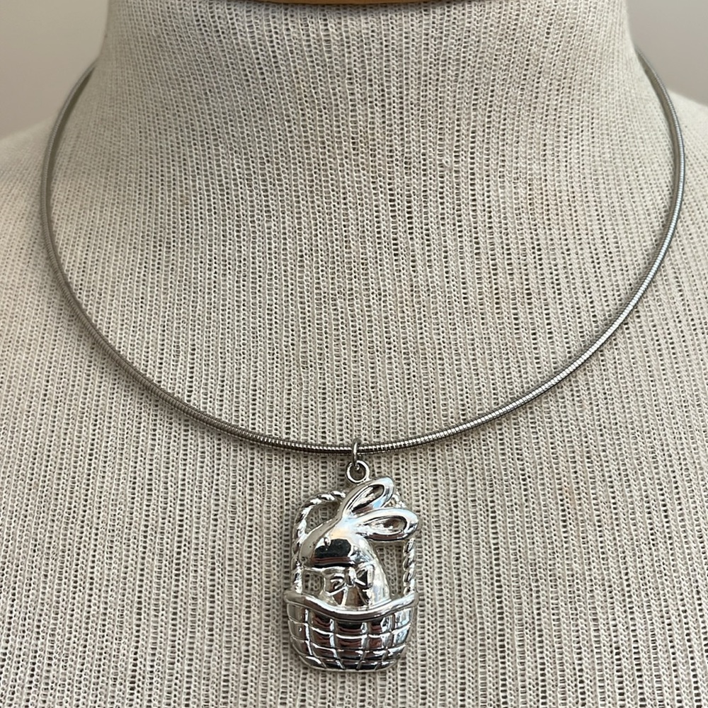 Vintage Round Wire Necklace with Rabbit - Easter Charms - Pendants, Silver-tone - Picture 10 of 13